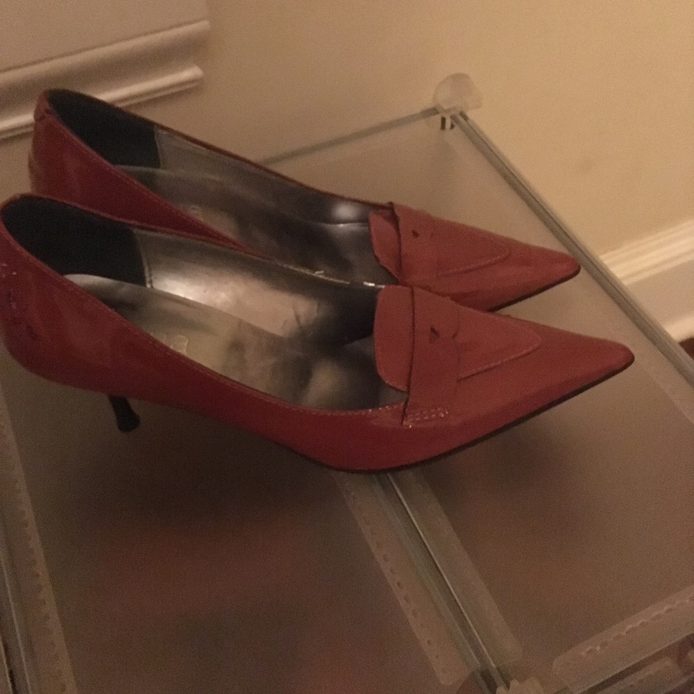 Kitten heel pumps, 2 1/2” heel